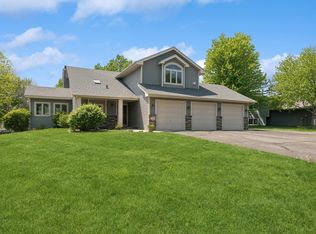 12955 Garner Ln, Apple Valley, MN 55124