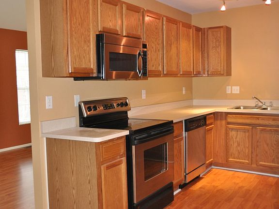 4th image of 23370 Grayson Dr #40