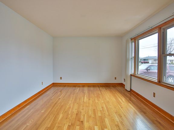 2nd image of 6304 Kenyon Dr