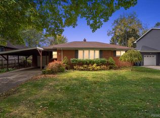 1915 Beech Lane Dr, Troy, MI 48083