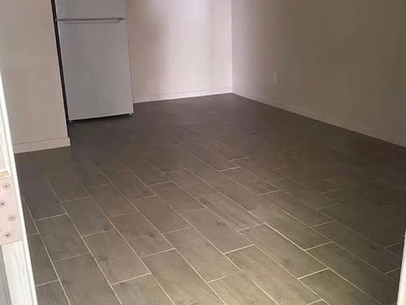 4th image of 230 N Somerton Ave