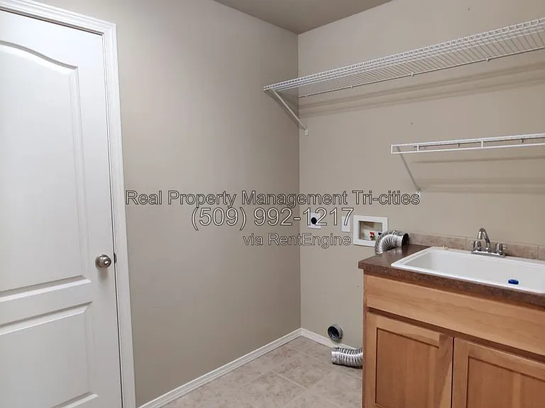 2667 Torrey Pines Way — Photo 31