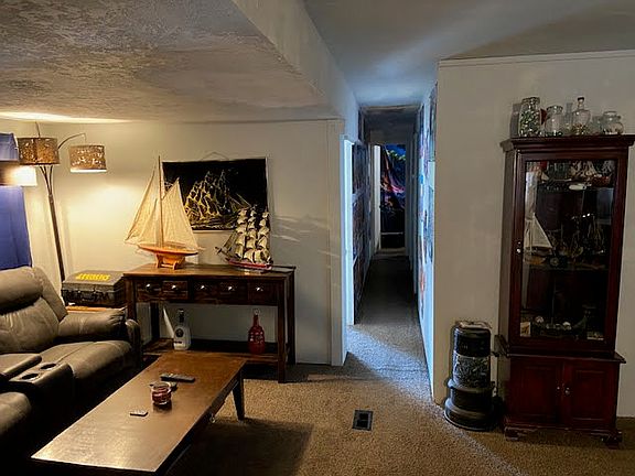 Front Room and hallway to bedrooms
