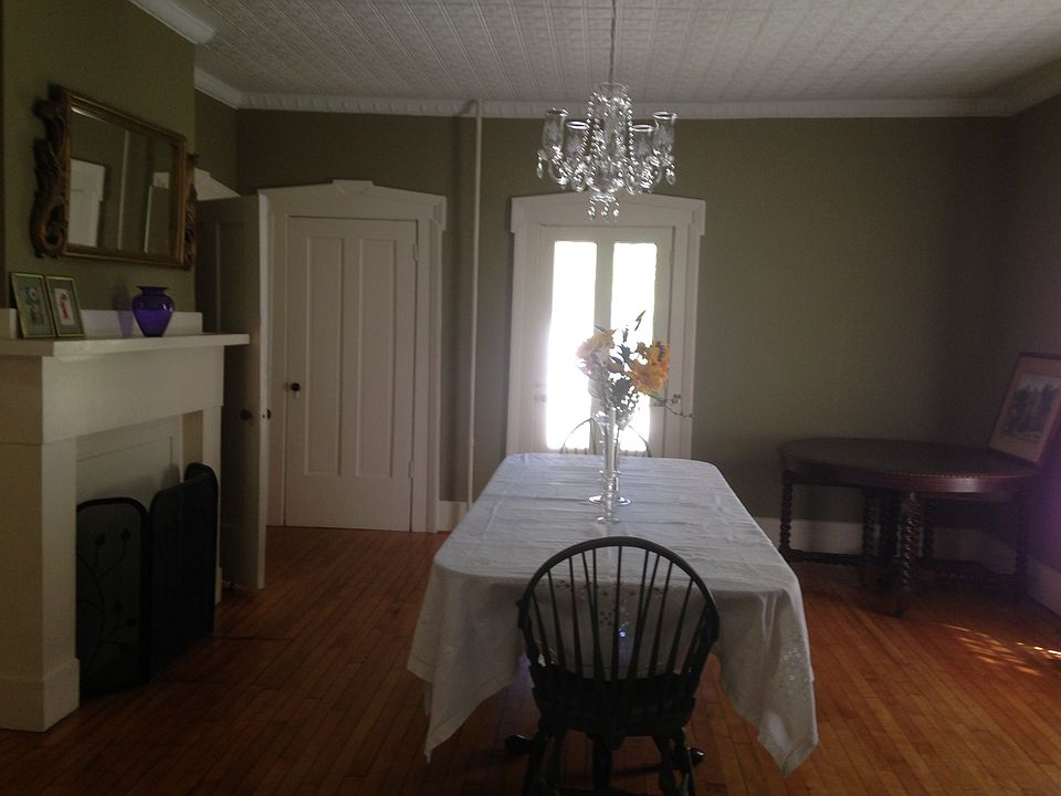 2nd image of 41 Main St