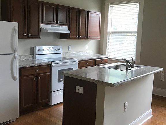 4th image of 2432 Vineville Ave #2