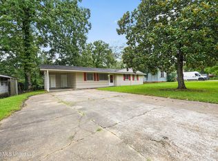 133 Queen Victoria Ln, Jackson, MS 39209
