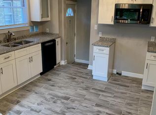 5011 N 63rd St, Milwaukee, WI 53218