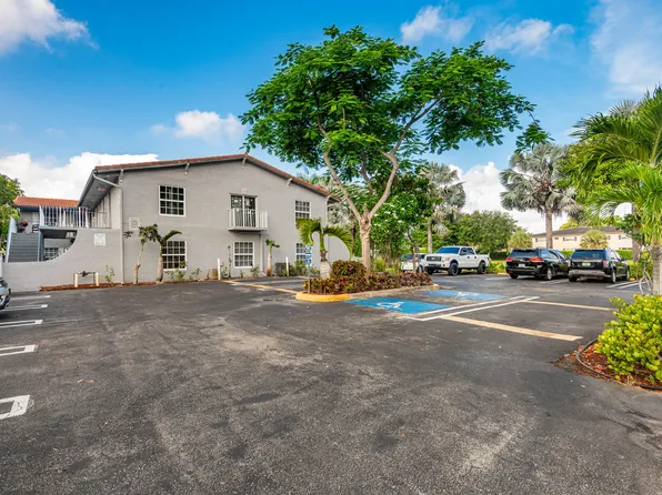 8830 W Sample Rd APT 3, Pompano Beach, FL 33065