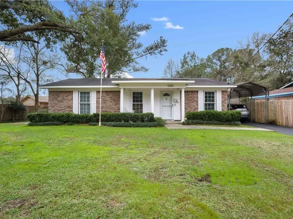 2511 Club House Rd, Mobile, AL 36605