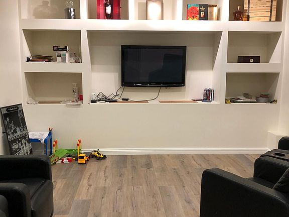 5th image of 1641 E Mountain St #1