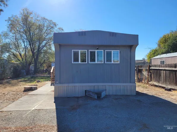 22 NW Marlette St, Mountain Home, ID 83647