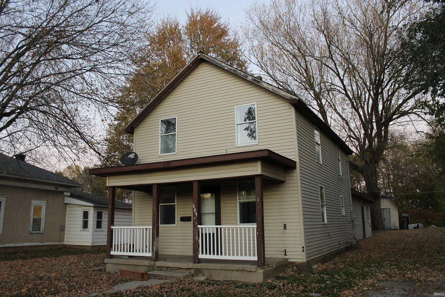 609 Van Scoyoc St photo 1