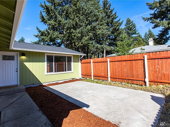 4th image of 7606 12th Way NE