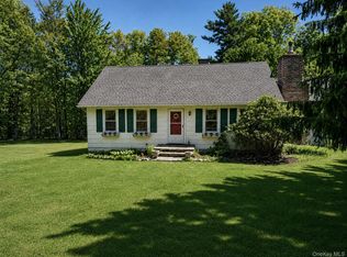 406 Upper Mountain Rd, Shawangunk, NY 12566