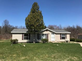 56854 18th Ave, Grand Junction, MI 49056
