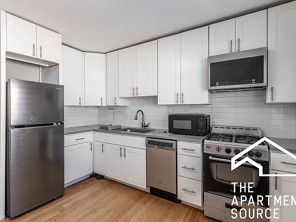 2nd image of 6735 N California Ave #2E