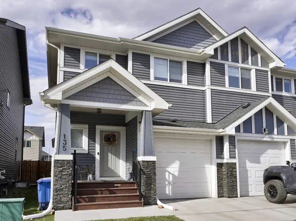 135 Reunion Loop NW, Airdrie, AB T4B 4J6