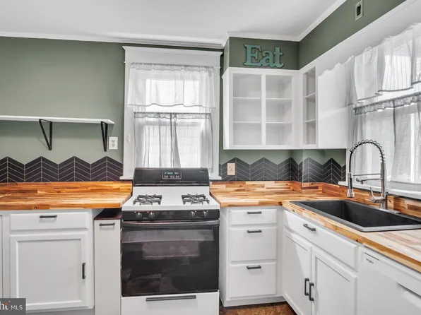 525 Spruce St, Steelton, PA 17113