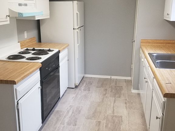 4th image of 85 E Caldwood Dr APT 17