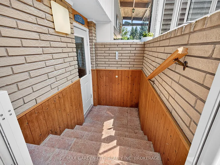 38 Cypress St #LOWER — Photo 2