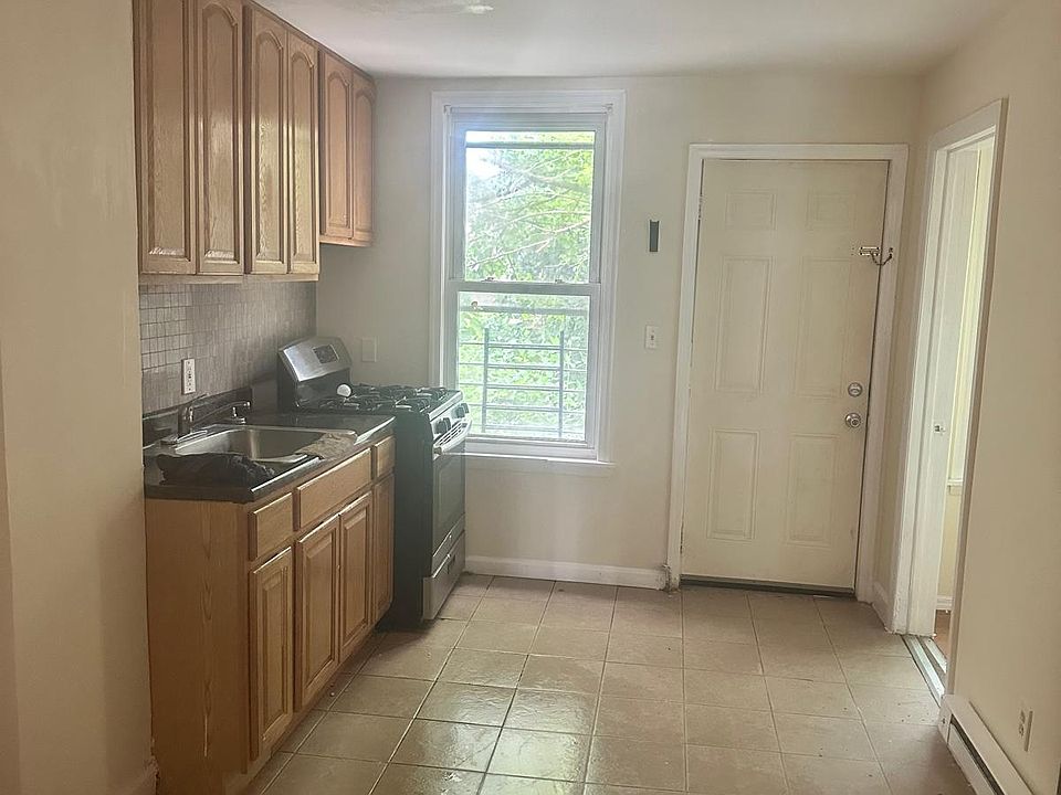 1st image of 127 S 13th St #1