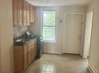 127 S 13th St #1, Newark, NJ 07107