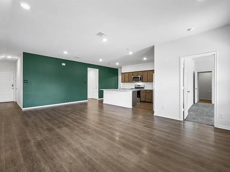 508 Windrow Dr — Photo 2