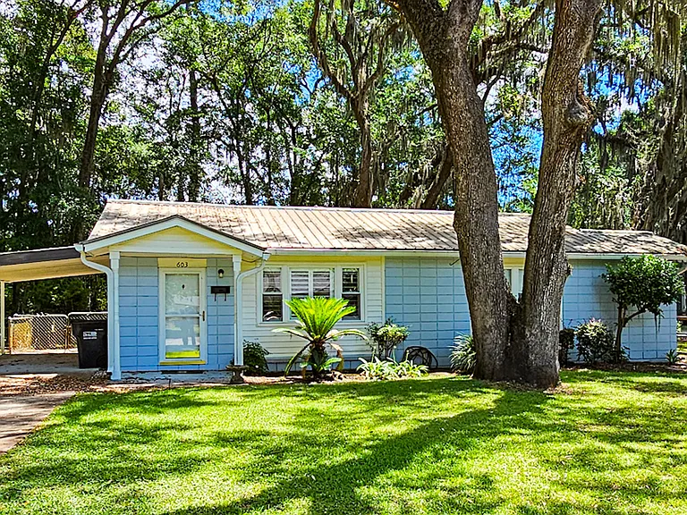 603 Huguenin Dr — Photo 18