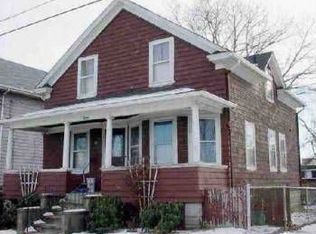 15 Oakley St, East Providence, RI 02914