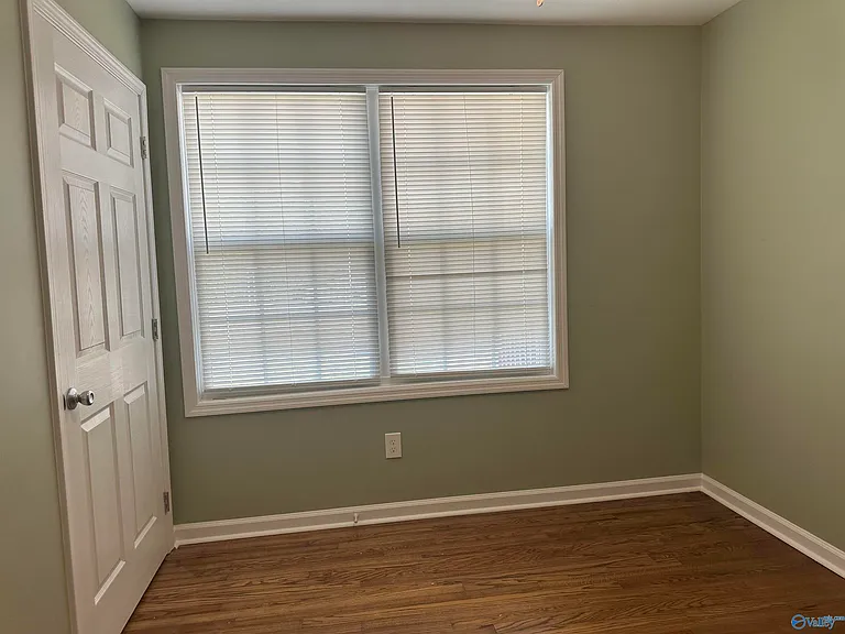 3111 Hale Dr SW — Photo 8