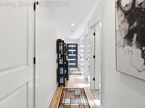 5th image of 2744 Harrison St