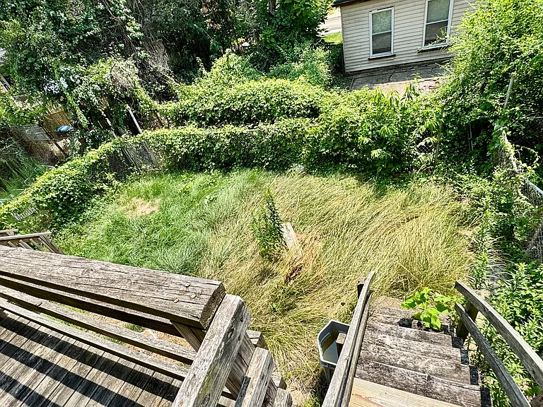 354 Ophelia St — Photo 12