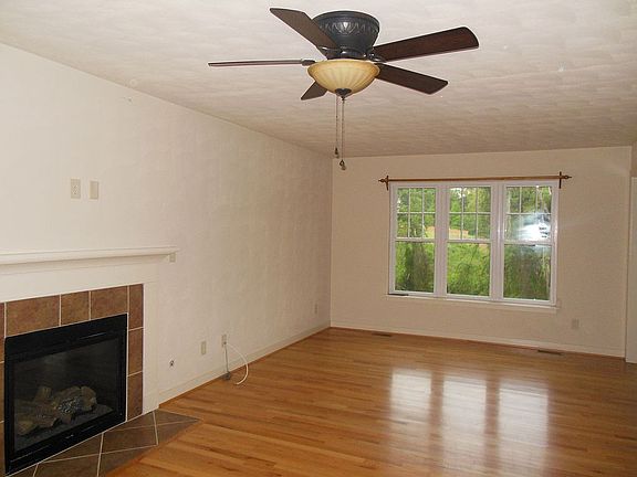 4th image of 6402 Monet Dr