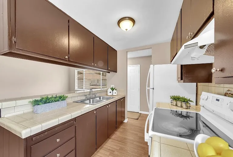 4951 Neil Cir #4 — Photo 1