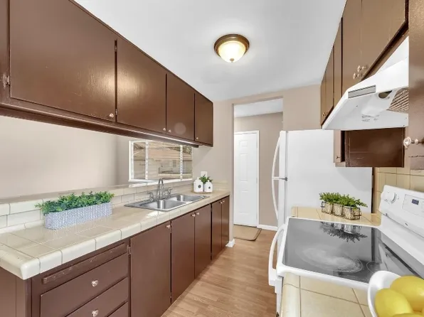 4951 Neil Cir APT 4, Reno, NV 89502