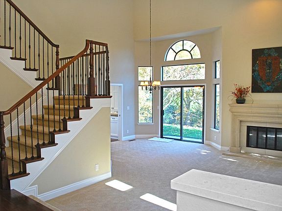 3rd image of 3108 Fox Creek Dr