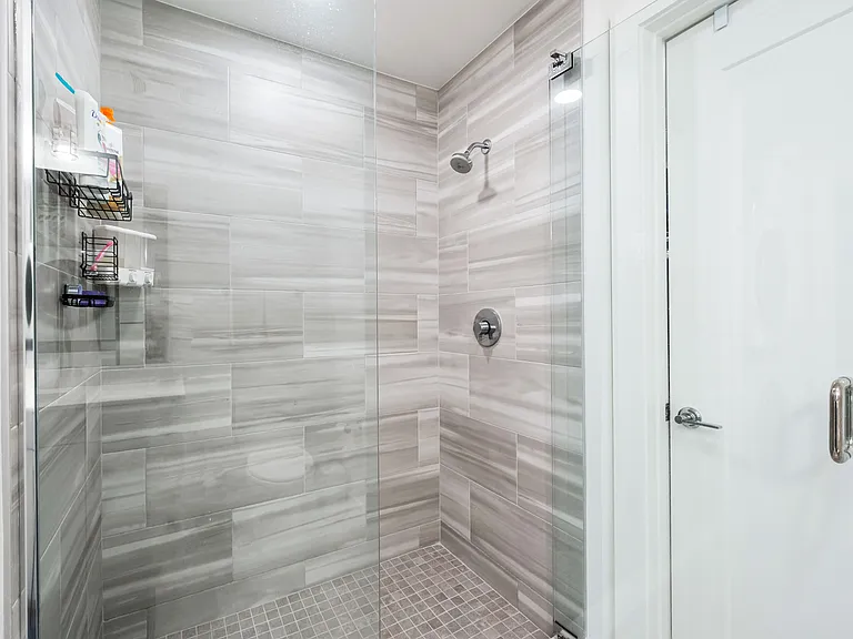 1709 N Tamiami Trl — Photo 15