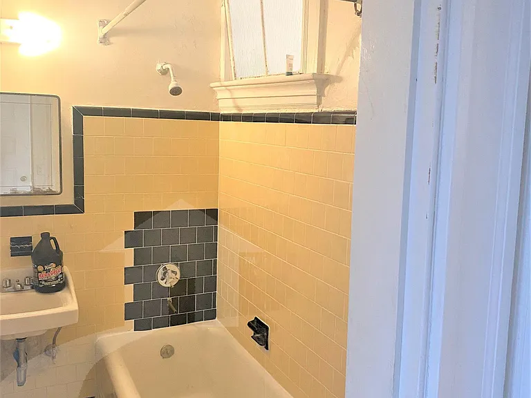 2 Ware St #401 — Photo 5