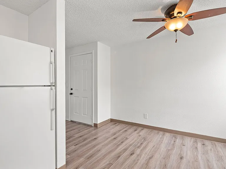 Cedar Mill Apartments — Photo 25