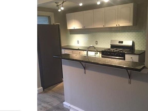 3rd image of 7230 Montague St