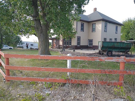 2nd image of 16985 185th Ave