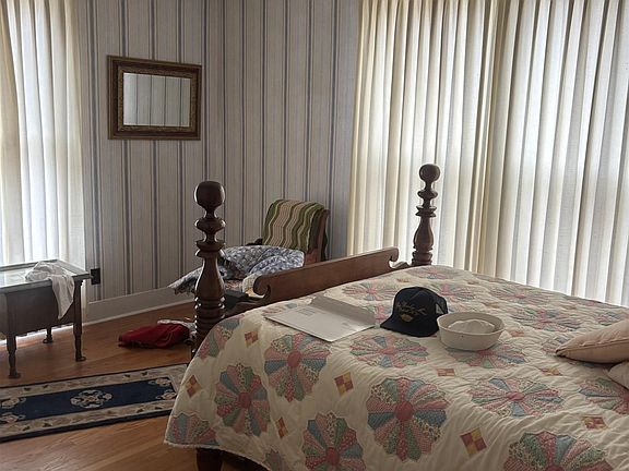 4th image of 631 Berger Rd