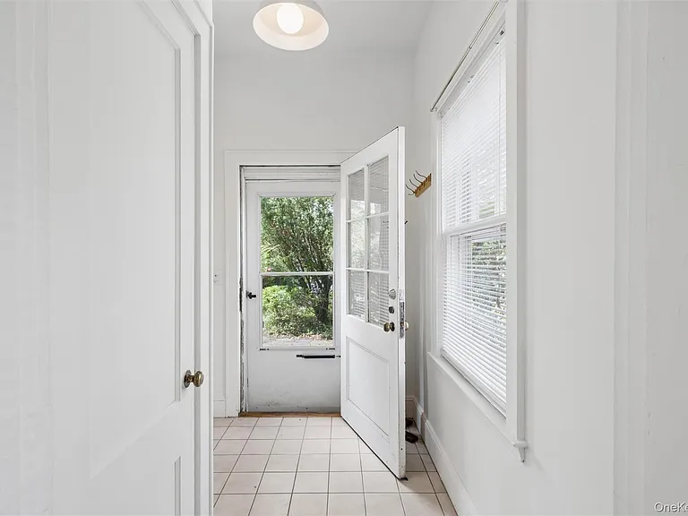 208A Wheatley Rd — Photo 7