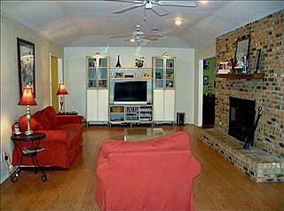 3rd image of 2420 Southridge Dr