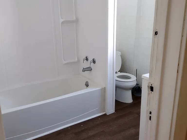 1748 Macomber St — Photo 14