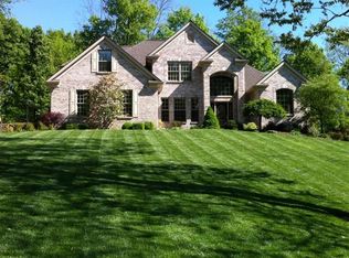 5887 Turpin Hills Dr, Cincinnati, OH 45244