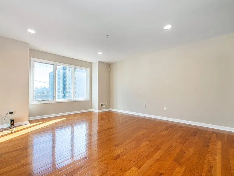 19 Legend Hills Dr — Photo 12