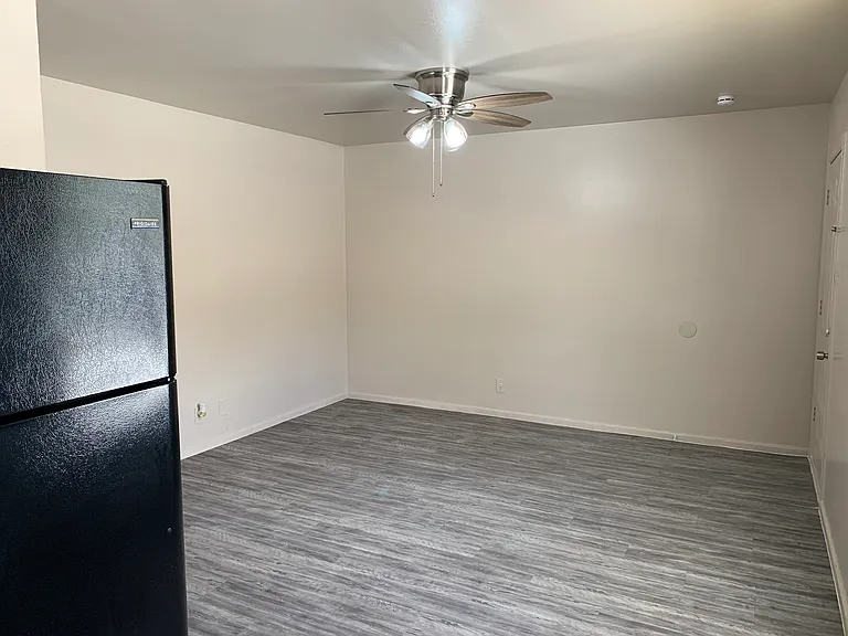 719 Britton Ave #8 — Photo 3