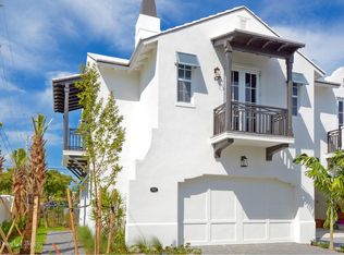 902 Hamilton Ln, Delray Beach, FL 33483