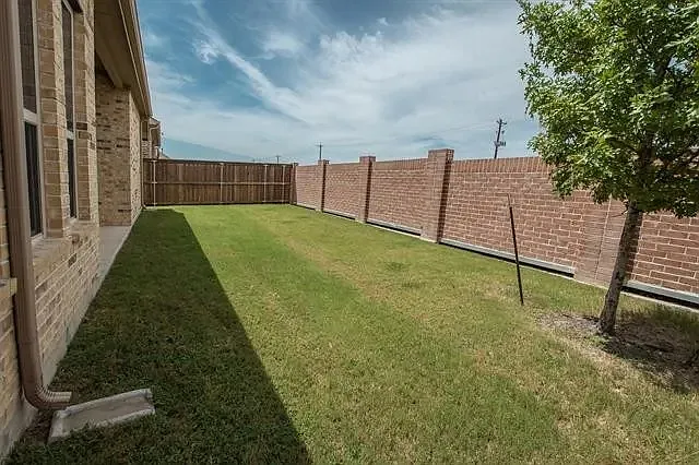 1409 Coleto Creek Trl — Photo 12